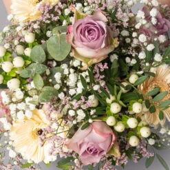 Blumenstrauß 'Venedig' Inkl. Gratis Grußkarte 7 Blumenstrauß 'Venedig' Inkl. Gratis Grußkarte -Compo Verkaufsgeschäft 1110600096 strauss venedig setting 1 121233