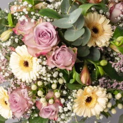 Blumenstrauß 'Stockholm' Inkl. Gratis Grußkarte -Compo Verkaufsgeschäft 1110600097 strauss stockholm setting 1 121239